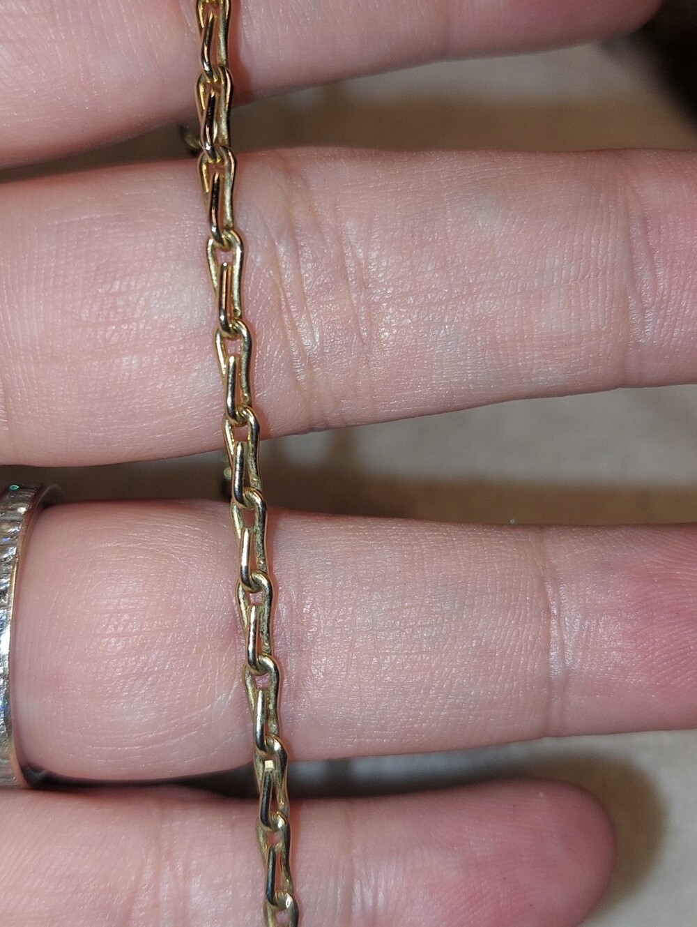 Gold-Tone Women's Chain Bracelet Elegant Link Design